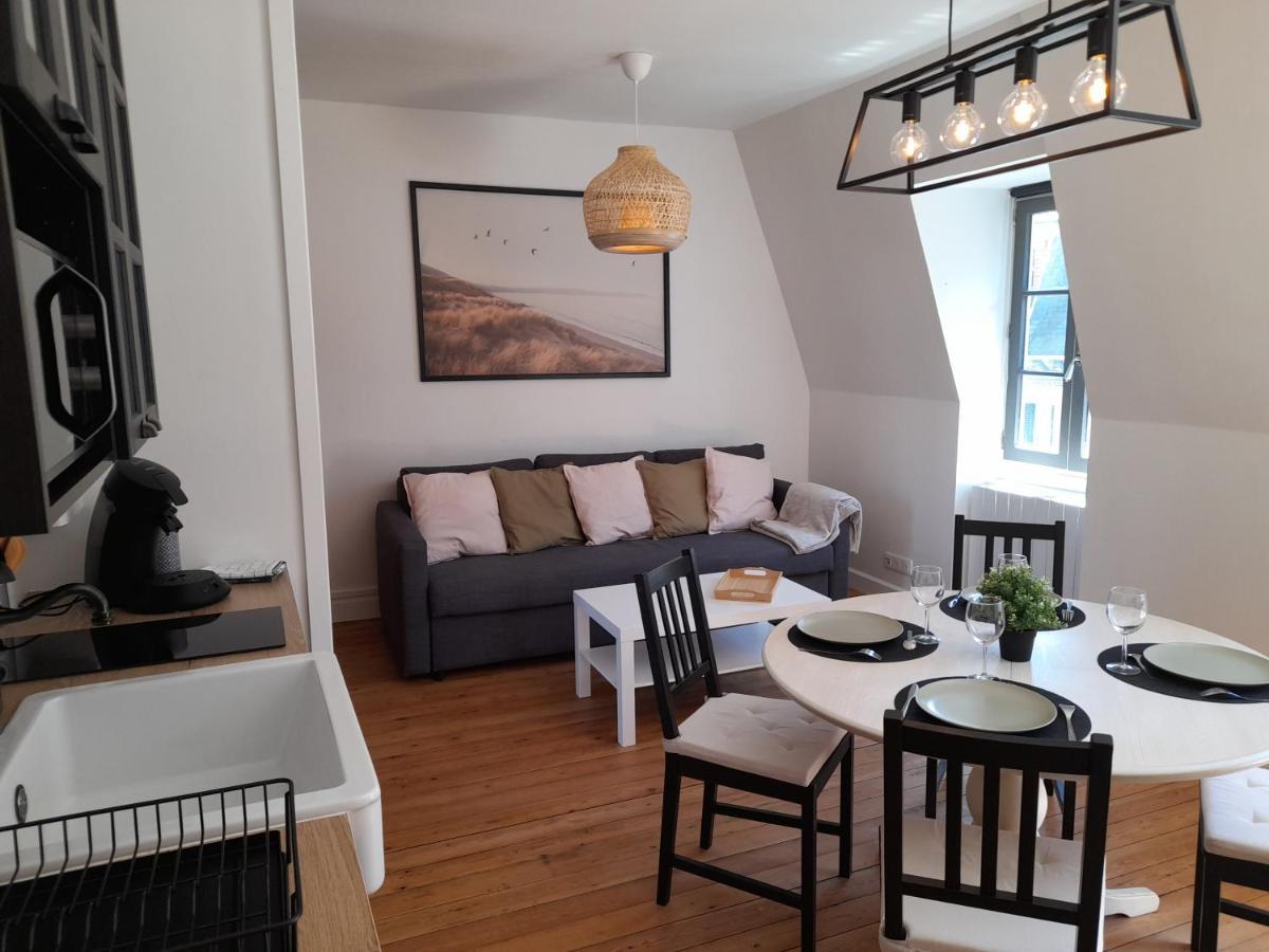 Villa Plein Sud: Charming Beachfront with Sea View Balcony Mers-les-Bains Exterior photo